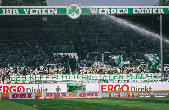 SpVgg Fürth vs FC Erzgebirge Aue (3-2) (3)