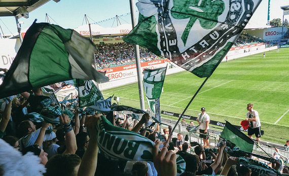 SpVgg Fürth vs FC Erzgebirge Aue (3-2) (18)