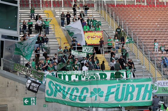 1. FC Kaiserslautern vs SpVgg Fürth (3-0) (1)