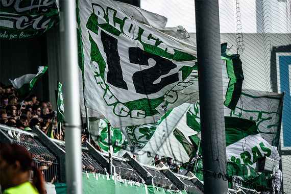 SpVgg Fürth vs Holstein Kiel (4-1) (6)