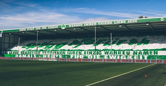 SpVgg Fürth vs SSV Jahn Regensburg (1-1) (9)