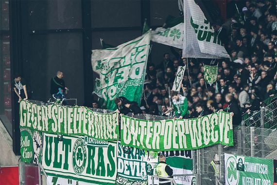 SSV Jahn Regensburg vs SpVgg Fürth (0-2) (8)