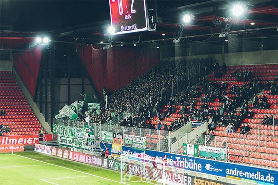 SSV Jahn Regensburg vs SpVgg Fürth (0-2) (9)