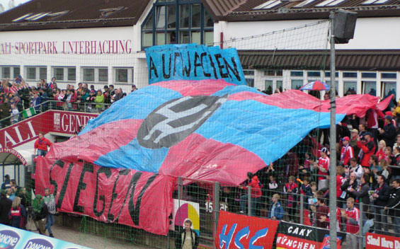 SpVgg Unterhaching vs Rot-Weiß Ahlen (2-0) (2)