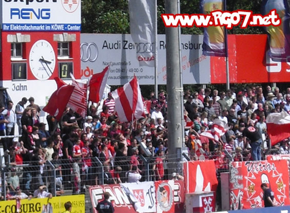 SSV Jahn Regensburg vs Holstein Kiel (2-0) (5)