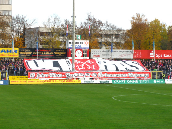 SSV Jahn Regensburg vs SpVgg Unterhaching (2-0) (2)