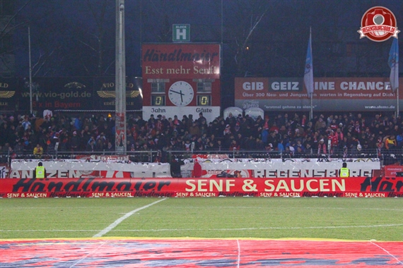 SSV Jahn Regensburg vs Eintracht Braunschweig (0-1) (1)