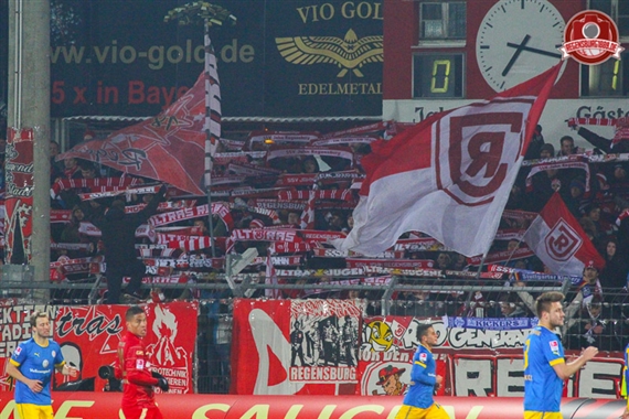 SSV Jahn Regensburg vs Eintracht Braunschweig (0-1) (10)