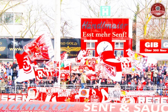 SSV Jahn Regensburg vs FC Erzgebirge Aue (1-0) (2)