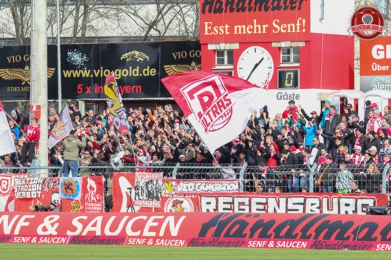 SSV Jahn Regensburg vs FC Erzgebirge Aue (1-0) (3)