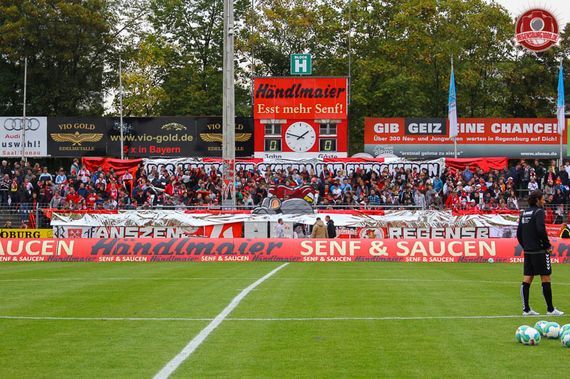 SSV Jahn Regensburg vs Wacker Burghausen (1-1) (21)