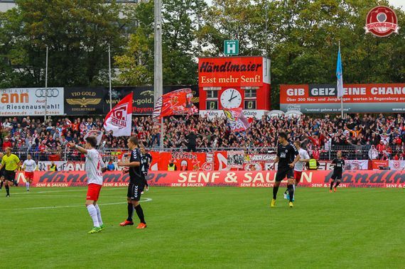 SSV Jahn Regensburg vs Wacker Burghausen (1-1) (28)
