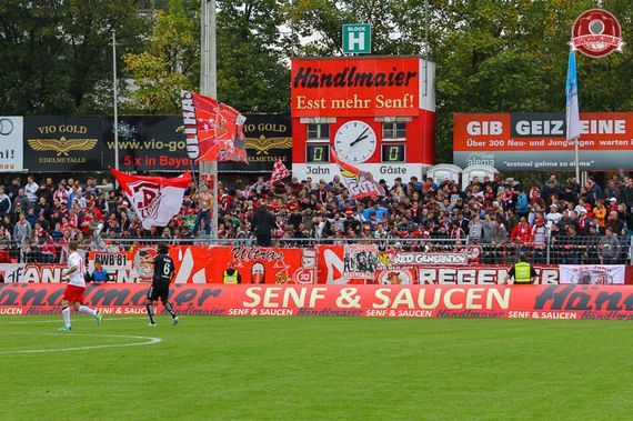 SSV Jahn Regensburg vs Wacker Burghausen (1-1) (30)