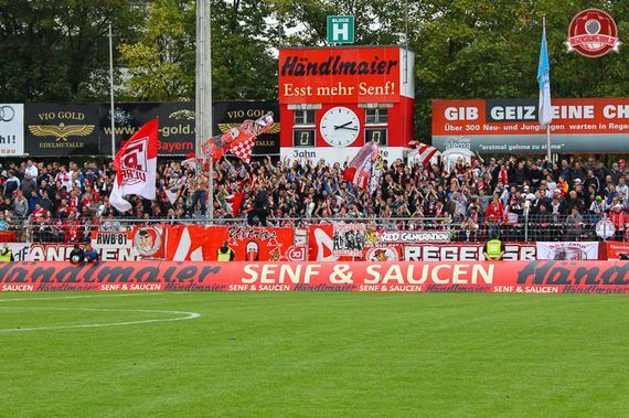 SSV Jahn Regensburg vs Wacker Burghausen (1-1) (33)