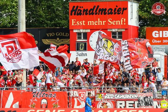 SSV Jahn Regensburg vs SV Darmstadt 98 (2-0) (4)