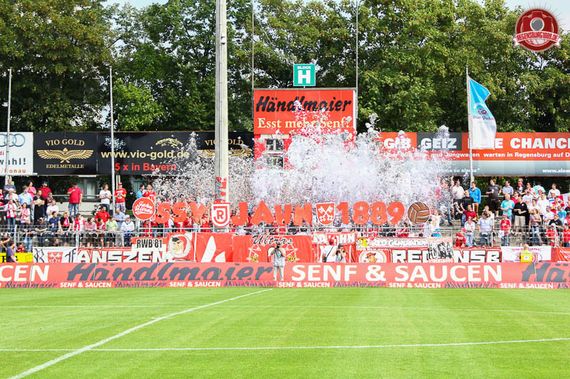 SSV Jahn Regensburg vs SV Darmstadt 98 (2-0) (8)