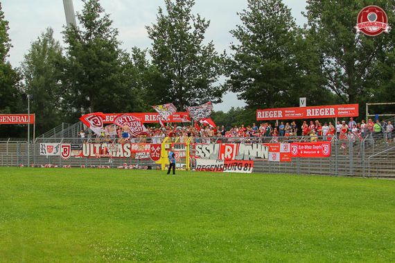 Stuttgarter Kickers vs SSV Jahn Regensburg (3-1) (13)