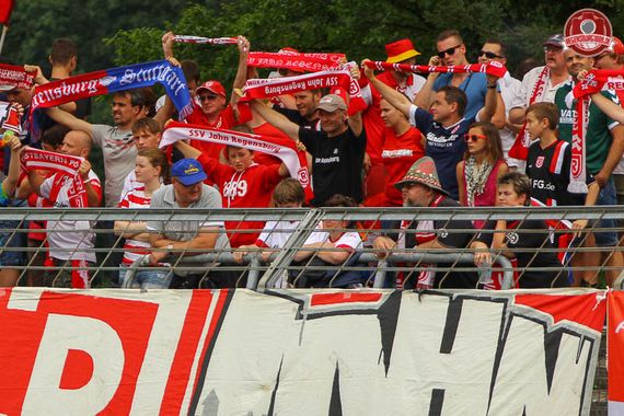 Stuttgarter Kickers vs SSV Jahn Regensburg (3-1) (15)