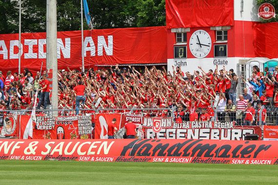 SSV Jahn Regensburg vs SC Fortuna Köln (4-0) (26)