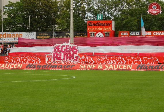SSV Jahn Regensburg vs FC Hansa Rostock (4-4) (6)
