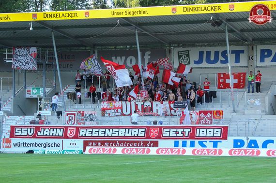 VfB Stuttgart II vs SSV Jahn Regensburg (1-2) (4)