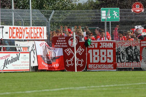 SV Schalding-Heining vs SSV Jahn Regensburg (0-0) (10)