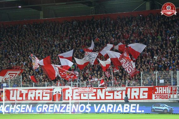 SSV Jahn Regensburg vs FC Bayern München II (1-1) (8)
