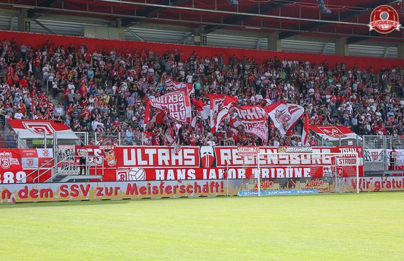 SSV Jahn Regensburg vs 1. FC Nürnberg II (0-1) (4)