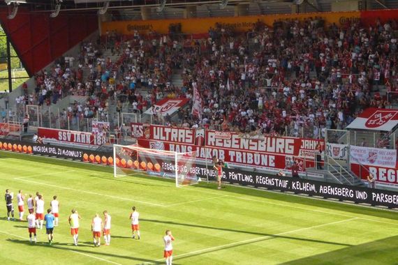 SSV Jahn Regensburg vs FC Hansa Rostock (2-0) (8)