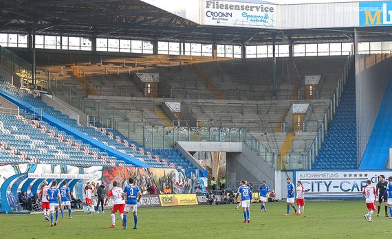 FC Hansa Rostock vs SSV Jahn Regensburg (0-0) (18)