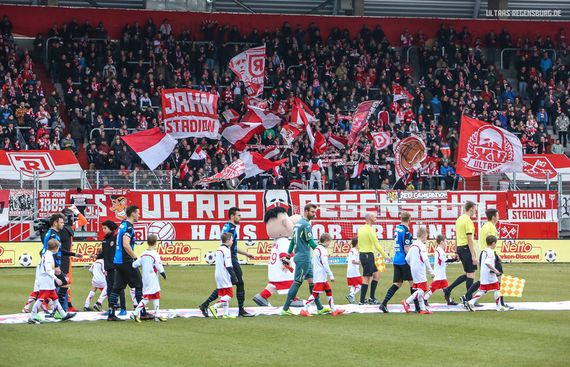 SSV Jahn Regensburg vs FSV Frankfurt (2-1) (4)