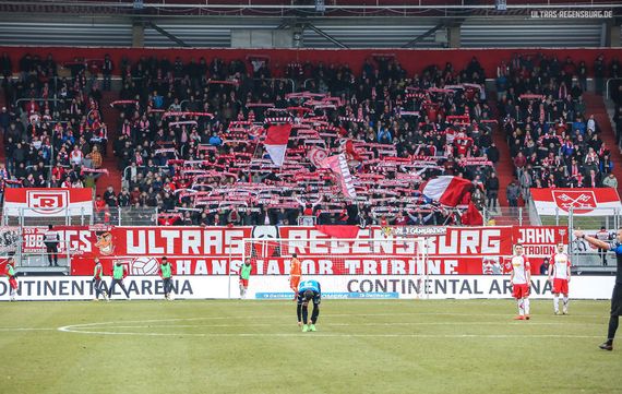 SSV Jahn Regensburg vs FSV Frankfurt (2-1) (6)