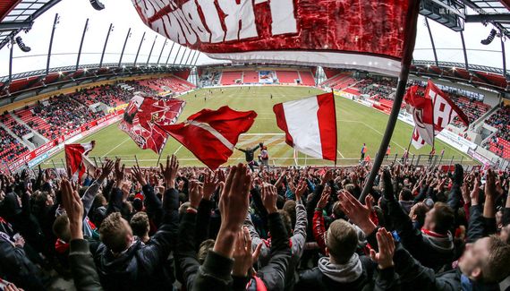 SSV Jahn Regensburg vs FSV Frankfurt (2-1) (7)