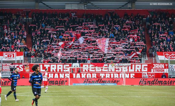 SSV Jahn Regensburg vs FSV Frankfurt (2-1) (15)