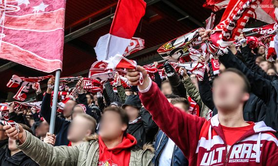 SSV Jahn Regensburg vs FSV Frankfurt (2-1) (19)