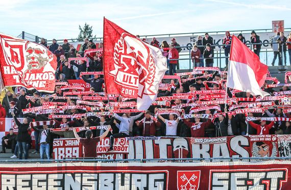 VfR Aalen vs SSV Jahn Regensburg (1-2) (17)