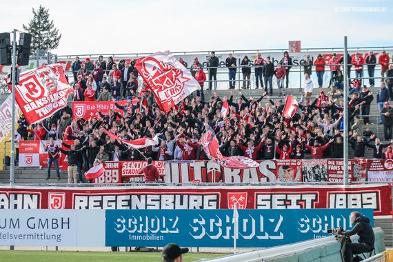 VfR Aalen vs SSV Jahn Regensburg (1-2) (19)