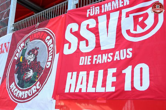 SSV Jahn Regensburg vs Hallescher FC (2-0) (2)