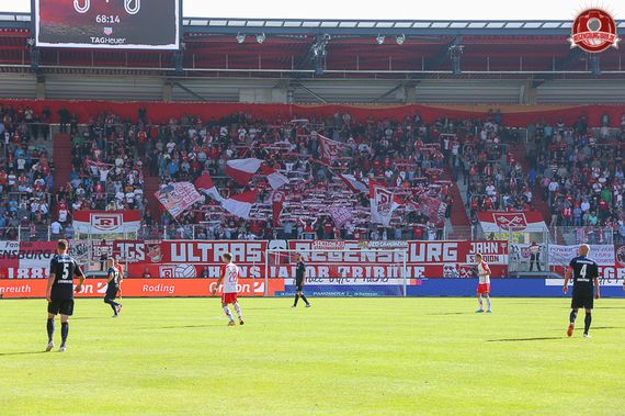 SSV Jahn Regensburg vs SC Paderborn (3-0) (4)