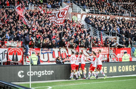 FC St. Pauli vs SSV Jahn Regensburg (2-2) (8)