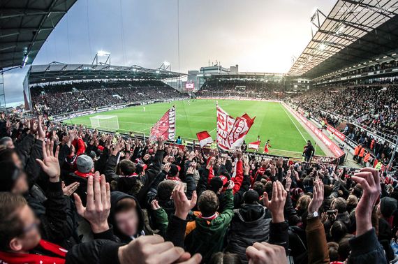 FC St. Pauli vs SSV Jahn Regensburg (2-2) (12)