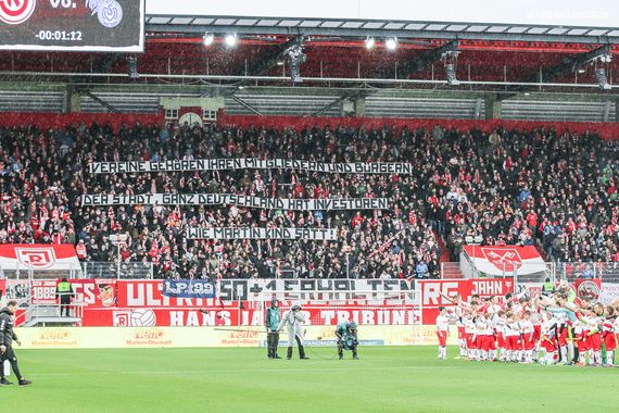 SSV Jahn Regensburg vs MSV Duisburg (4-0) (1)