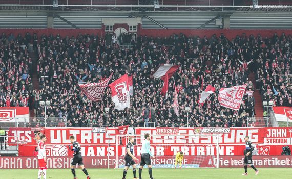 SSV Jahn Regensburg vs DSC Arminia Bielefeld (3-2) (15)