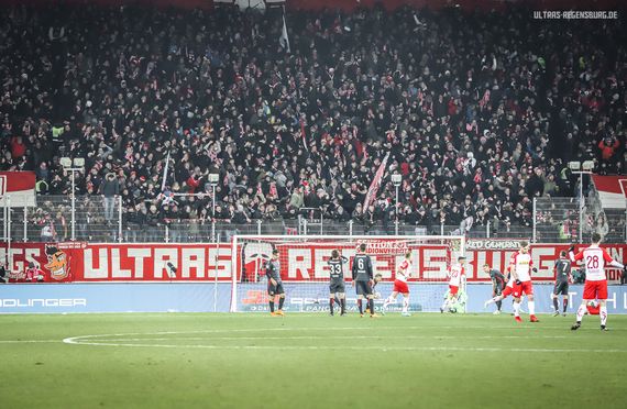 SSV Jahn Regensburg vs Fortuna Düsseldorf (4-3) (9)