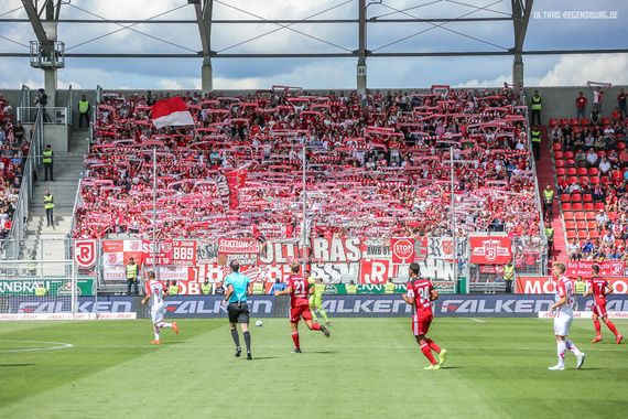 FC Ingolstadt 04 vs SSV Jahn Regensburg (2-4) (9)
