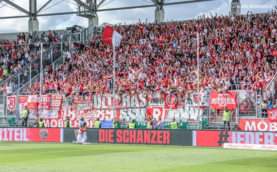 FC Ingolstadt 04 vs SSV Jahn Regensburg (2-4) (19)