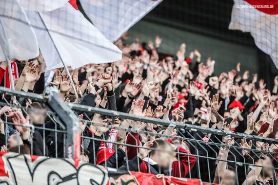 SpVgg Fürth vs SSV Jahn Regensburg (1-2) (15)