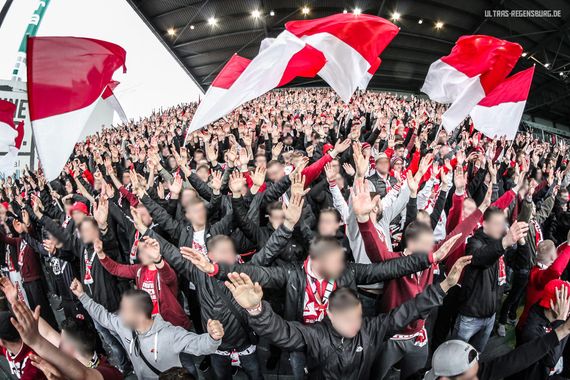 SpVgg Fürth vs SSV Jahn Regensburg (1-2) (17)