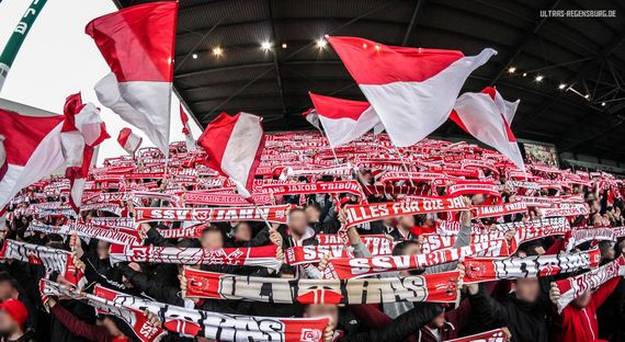 SpVgg Fürth vs SSV Jahn Regensburg (1-2) (21)