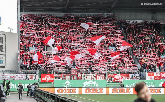 SpVgg Fürth vs SSV Jahn Regensburg (1-2) (22)